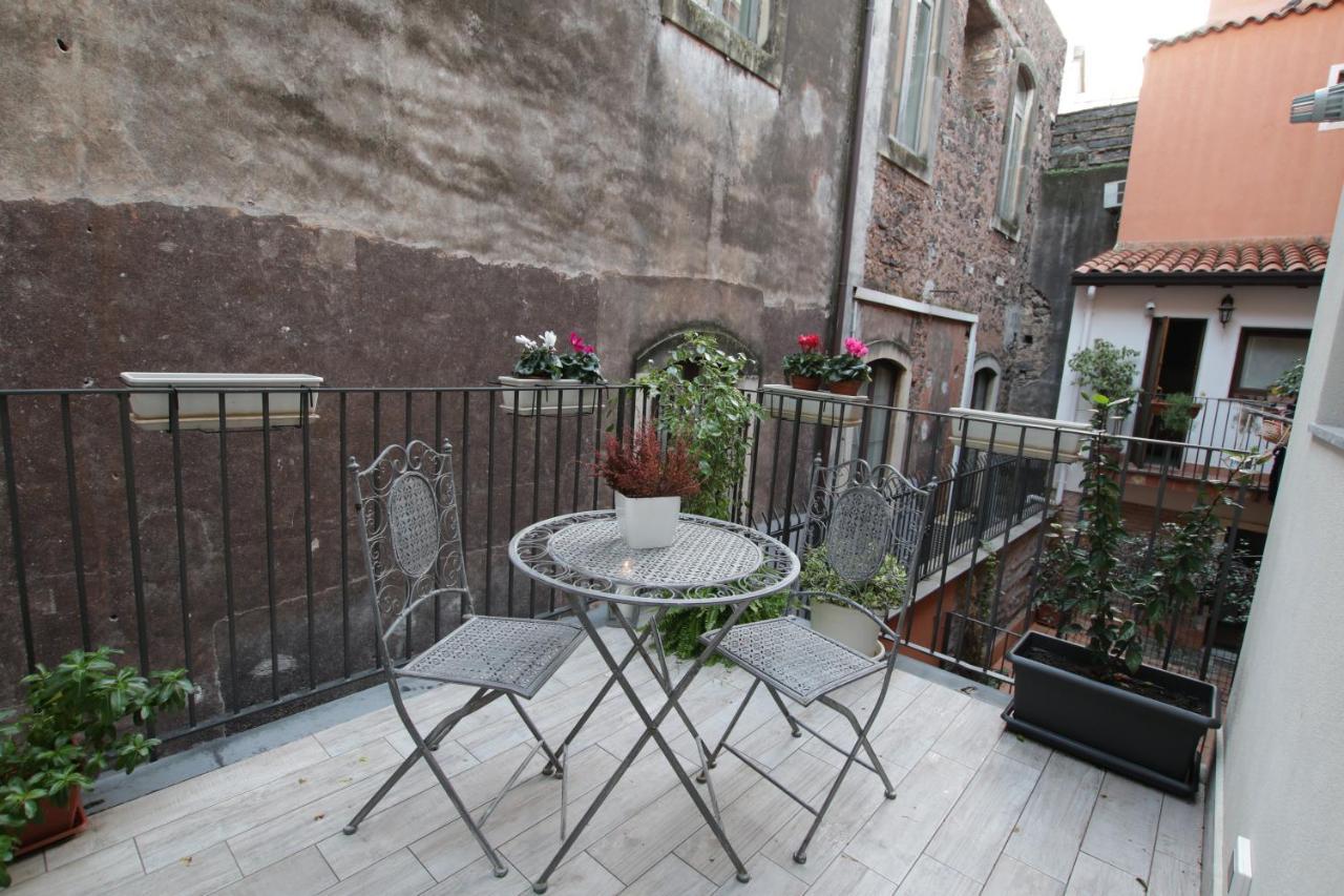 B&B Sekeles Suites And Spa Катания Екстериор снимка